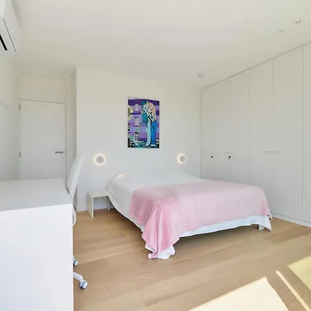 Lecomte Apartment
